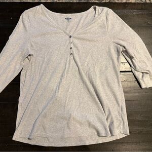 Old Navy Light Gray Long Sleeve Top
